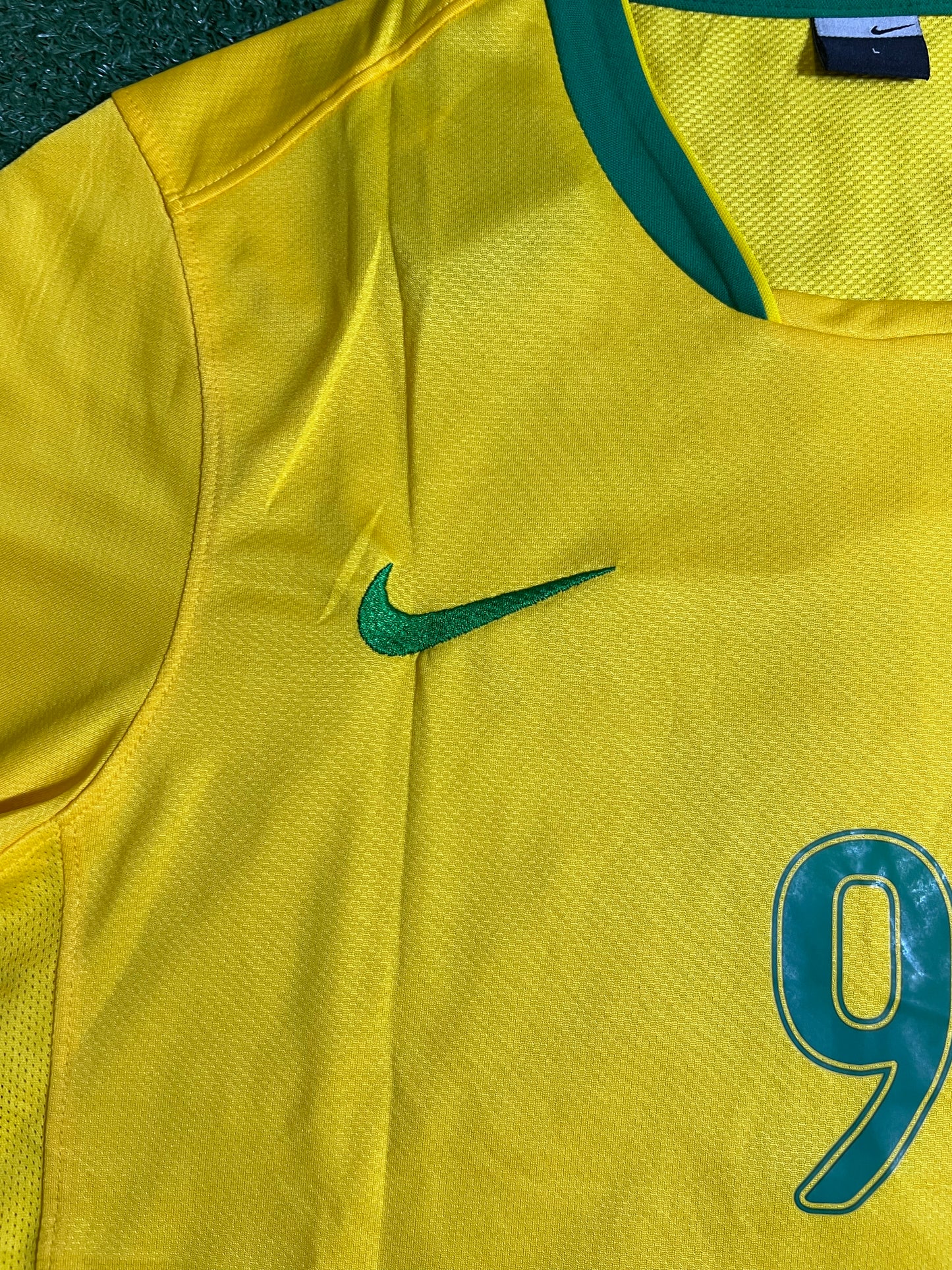 Camisa BrasiI Retrô 2006- Ronaldo #9 | FutMantos