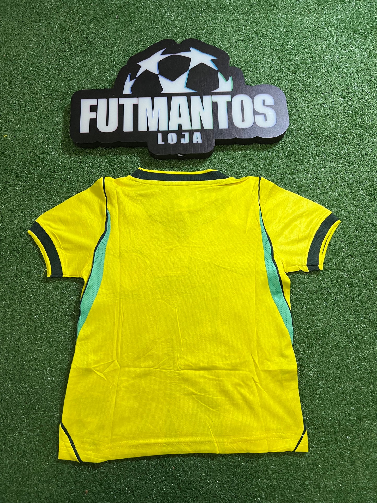kit Infantil Brasil 26/27 -Gola Escura - Amarelo - FutMantos