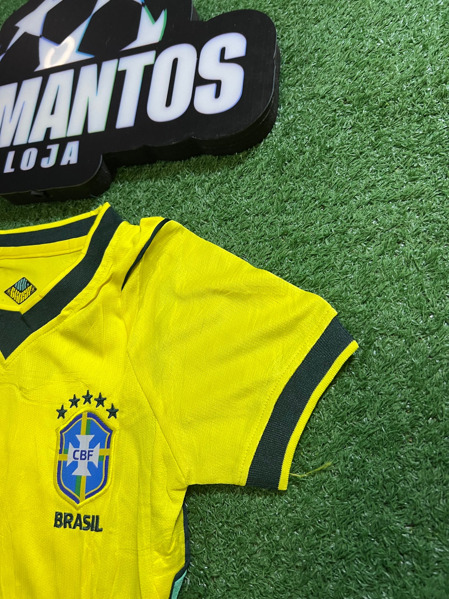 kit Infantil Brasil 26/27 -Gola Escura - Amarelo - FutMantos
