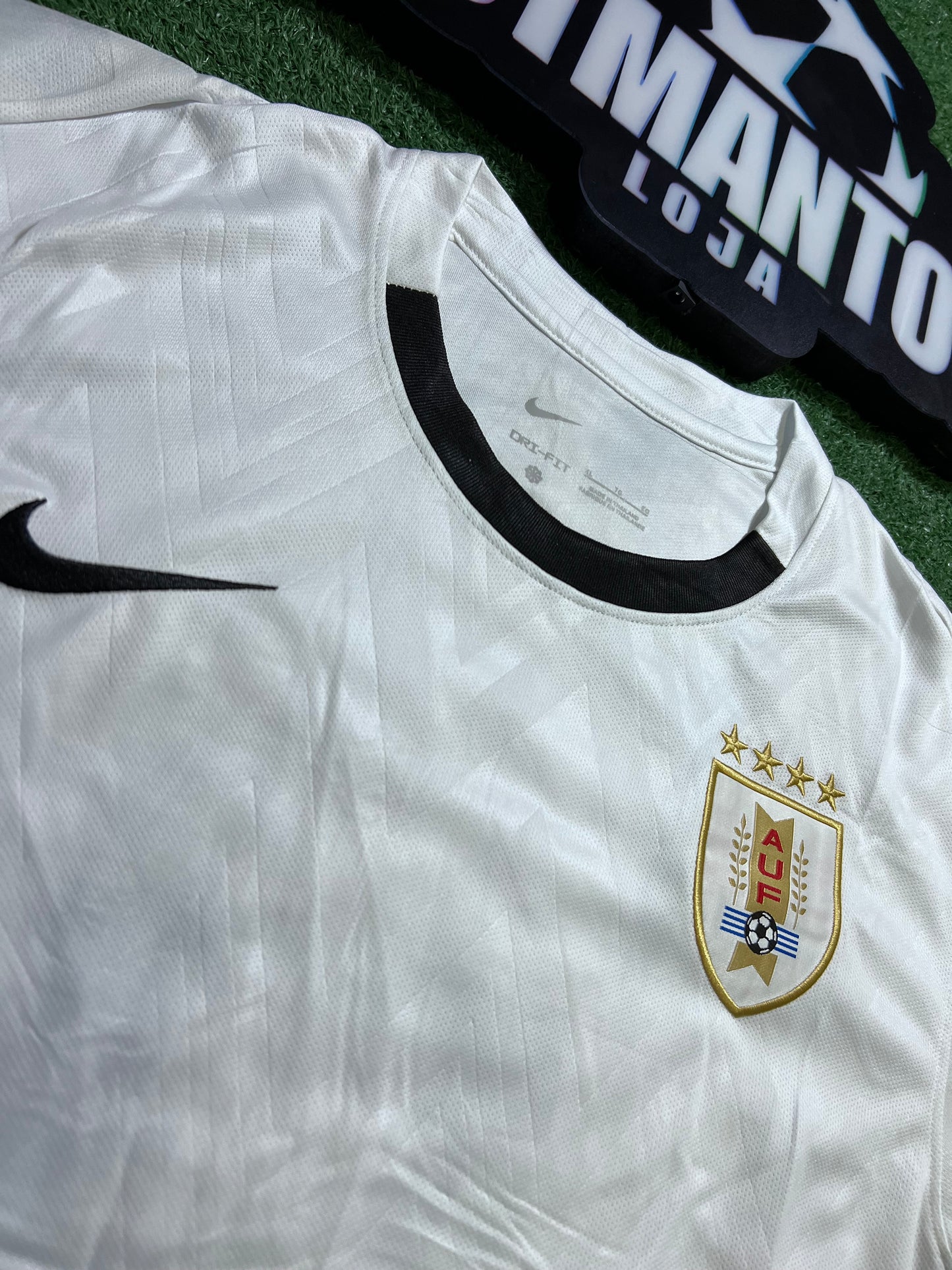 Camisa Uruguai 25/26 -Torcedor -Imperfeição quase imperceptível no tecido | FutMantos