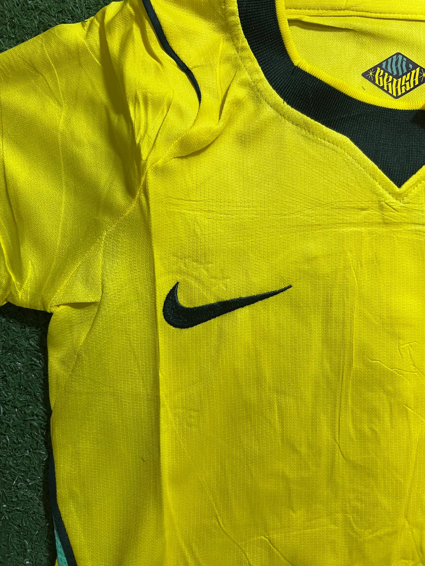 kit Infantil Brasil 26/27 -Gola Escura - Amarelo - FutMantos