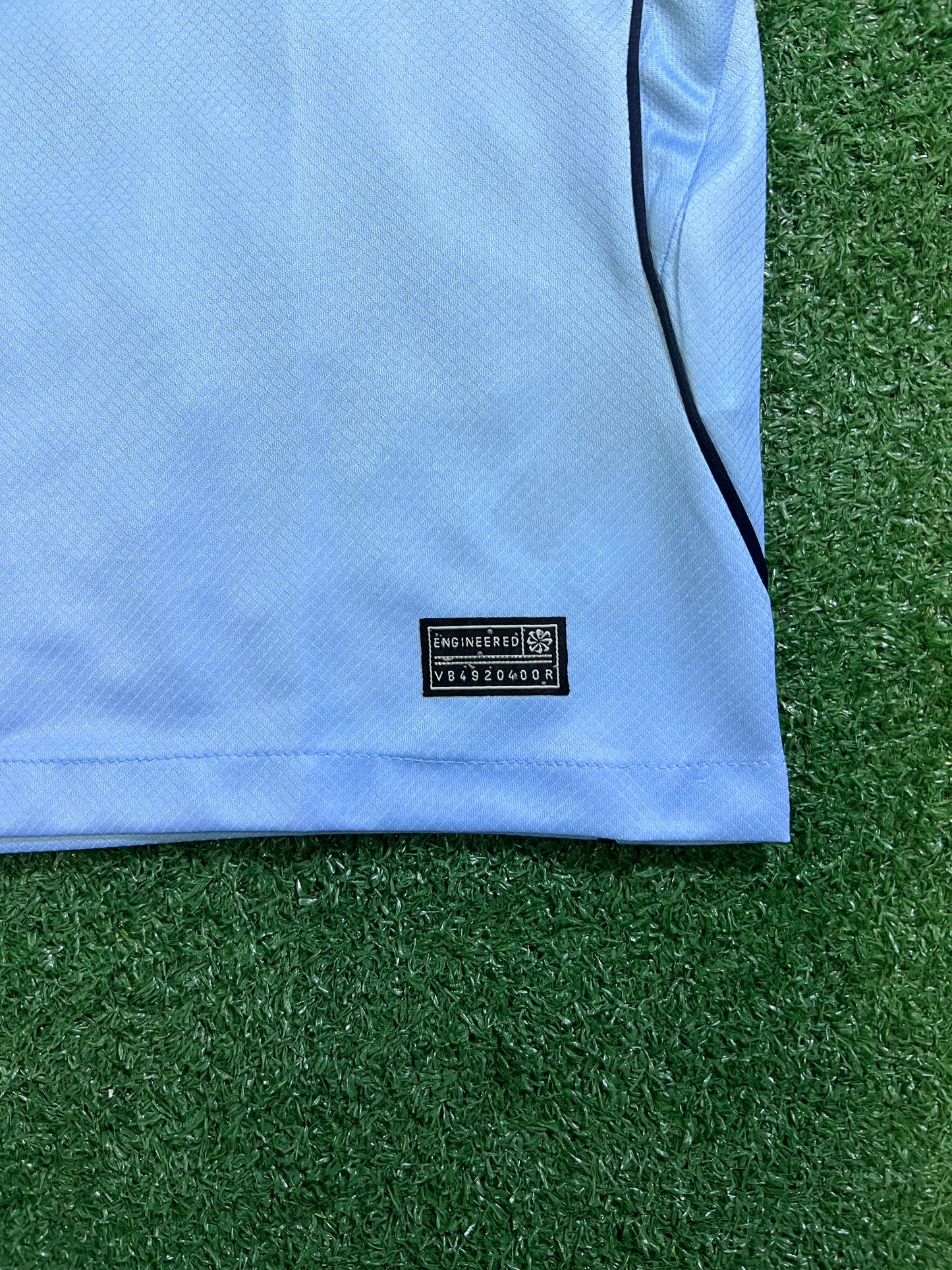 [TAM M] Camisa Uruguai 26/27 -Torcedor | FutMantos