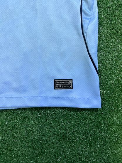 [TAM M] Camisa Uruguai 26/27 -Torcedor | FutMantos
