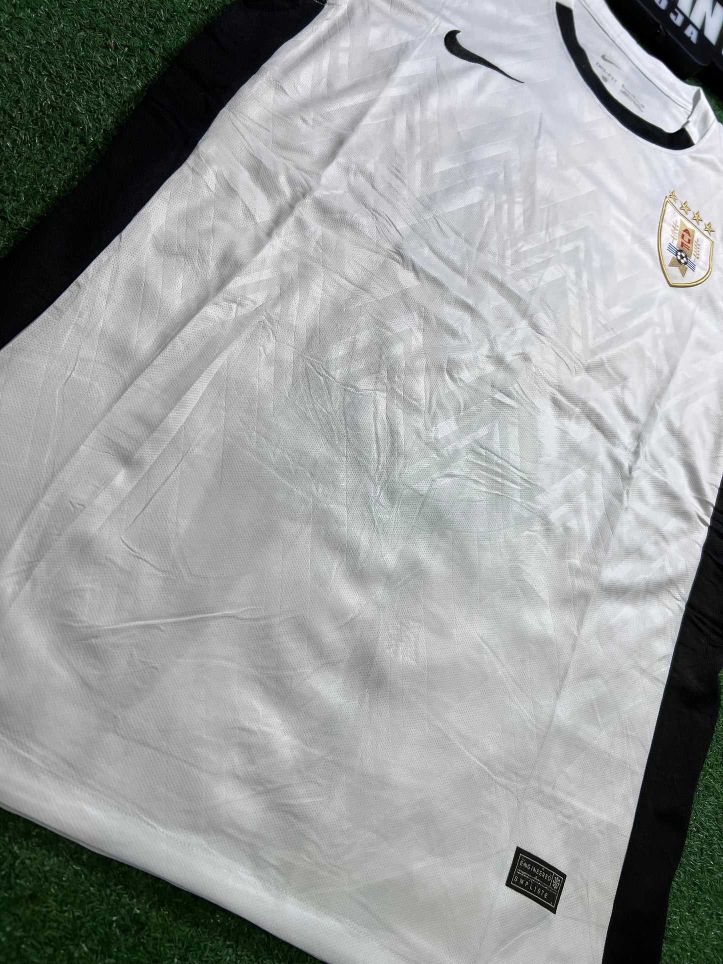 Camisa Uruguai 25/26 -Torcedor -Imperfeição quase imperceptível no tecido | FutMantos