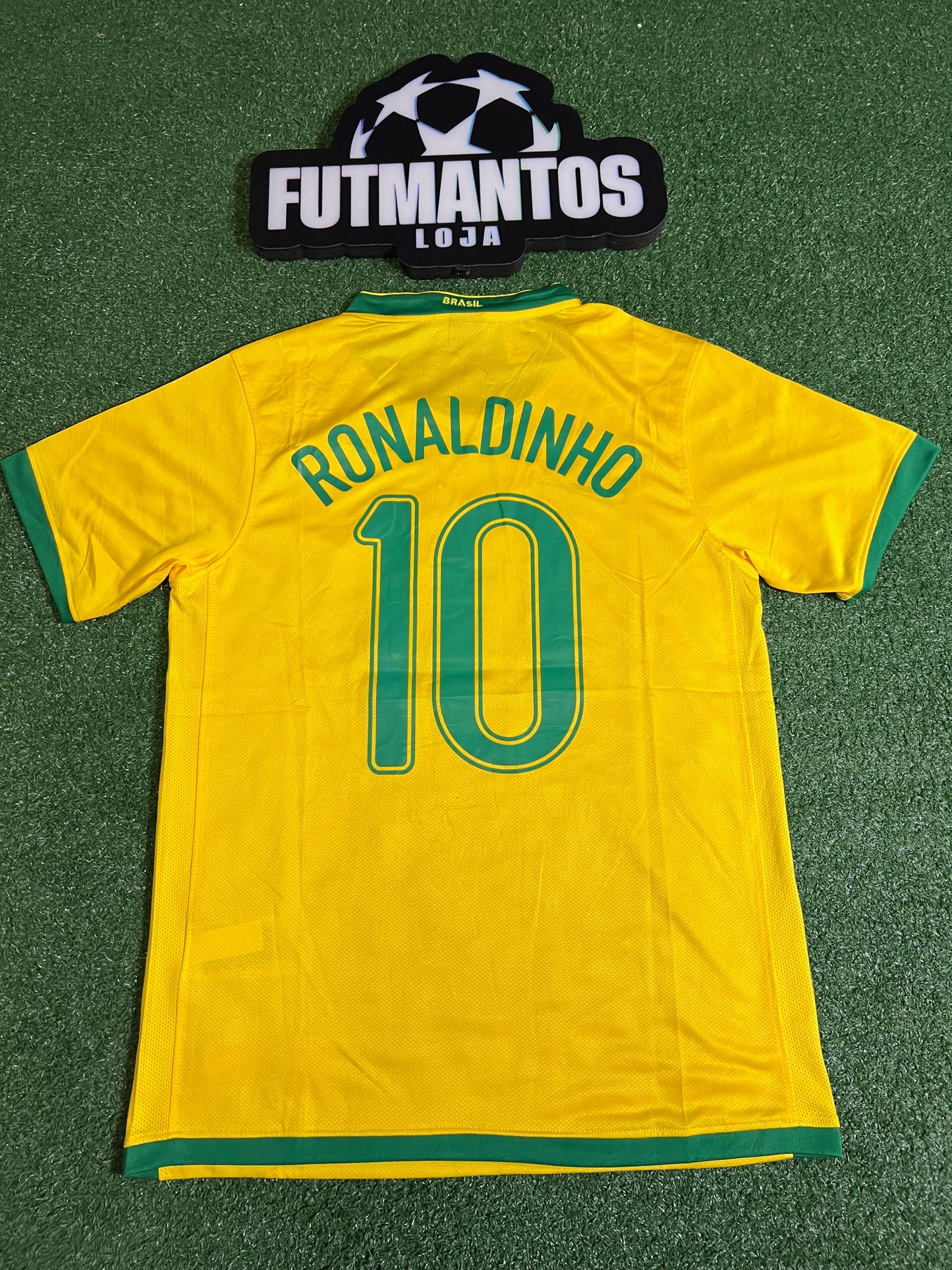 Camisa Brasil 2006- Ronaldinho # 10 | FutMantos