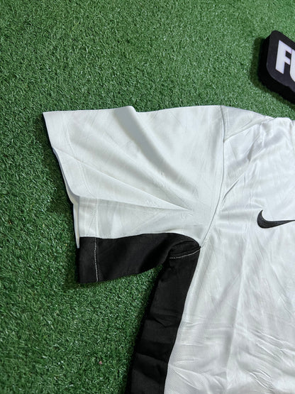 Camisa Uruguai 25/26 -Torcedor -Imperfeição quase imperceptível no tecido | FutMantos