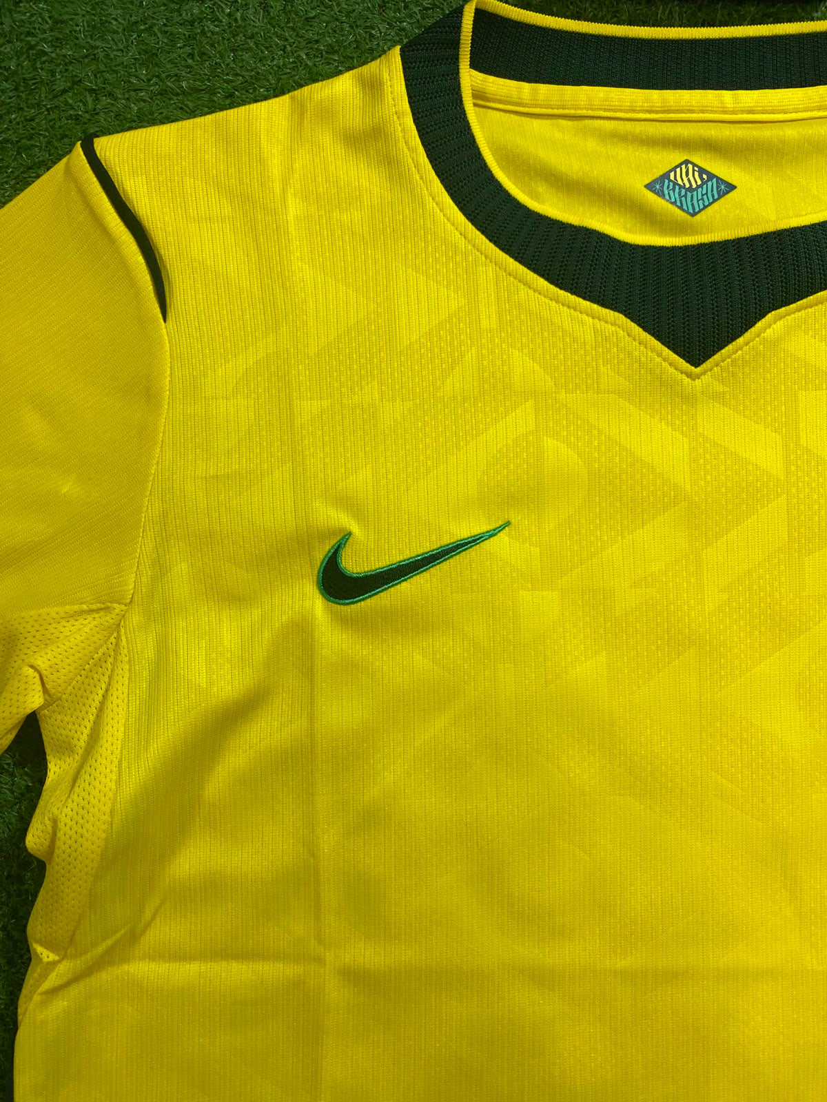 [TAM P, M] Camisa Brasil Amarela I 26/27 - Torcedo(com Gola em Verde Mais Escuro)| FutMantos