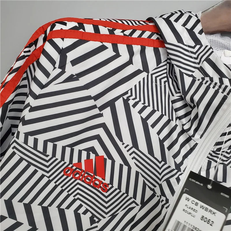 Corta-vento Manchester United 21/22 - Branco e Preto